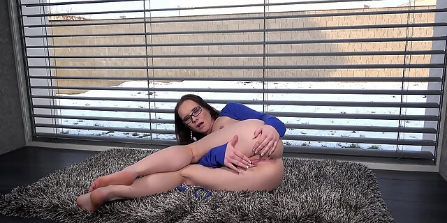 brunette,femdom,fingering,glasses,massage,masturbation,outdoor,pornstar,pussy