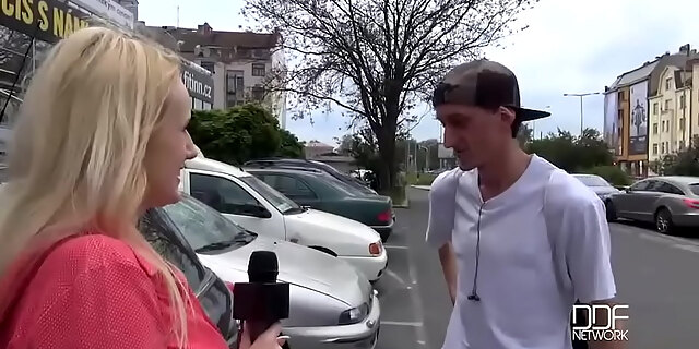 babes,big tits,blowjob,busty,czech,long hair,natural tits