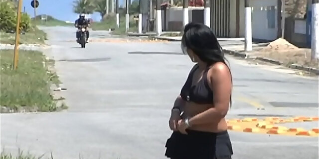 amateur,big ass,brunette,femdom,natural tits,public,pussy