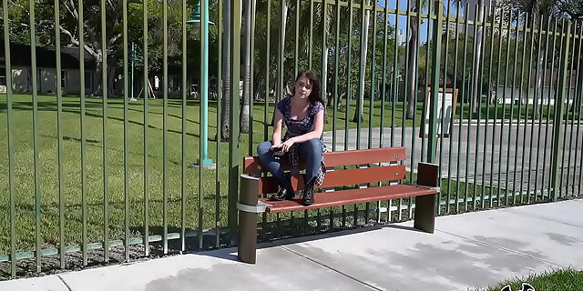 blowjob,brunette,creampie,shaved,shaved pussy