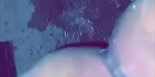 masturbation,outdoor,squirt,squirting