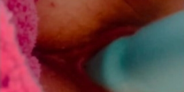 amateur,milf,solo,squirt,squirting,wet pussy