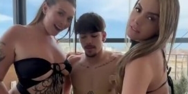 amateur,blowjob,female orgasm,ffm,hardcore,licking,pussy,rough,sex,squirt,squirting,threesome