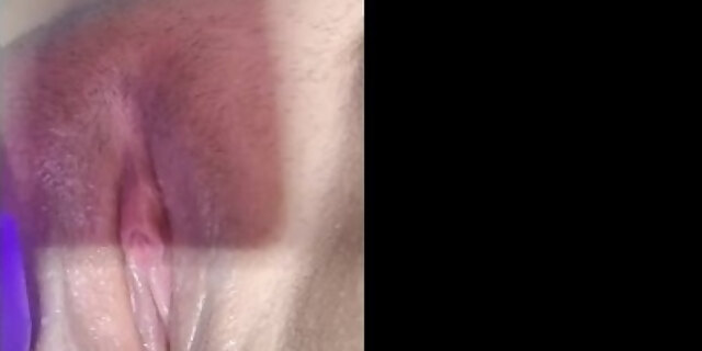 amateur,big ass,female orgasm,juicy,latina,masturbation,solo,squirt,tattooed,toys