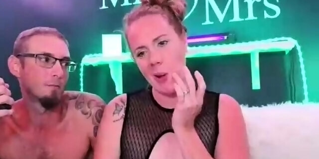 amateur,blowjob,boobs,masturbation,milf,solo,webcam