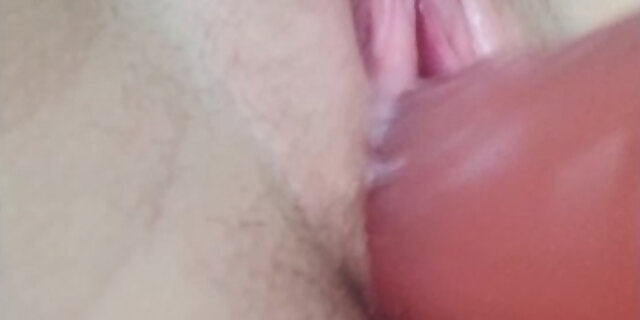 amateur,babes,close up,pussy,solo,teen,toys,wet pussy