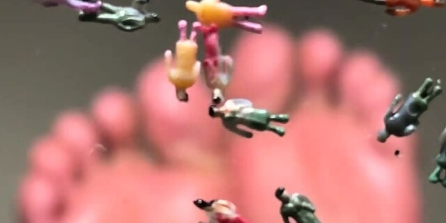 amateur,femdom,fetish,foot fetish,tiny