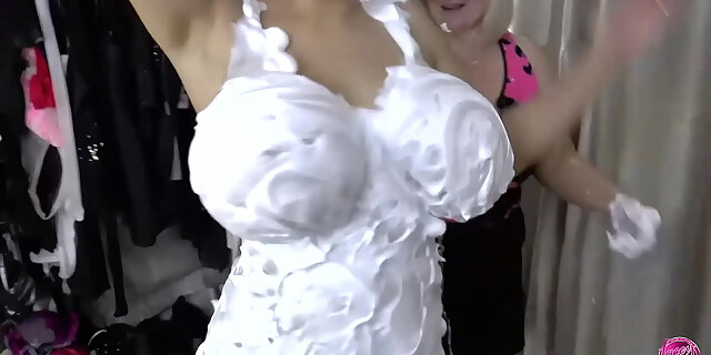 bbw,blonde,british,granny,lesbian