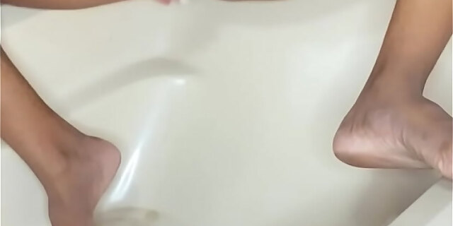 amateur,femdom,orgasm,public,pussy,red,squirting