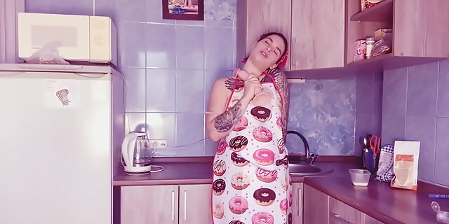 amateur,big ass,busty,dildo,masturbation,milf,molten,sex,slut,small tits,solo,webcam,wife