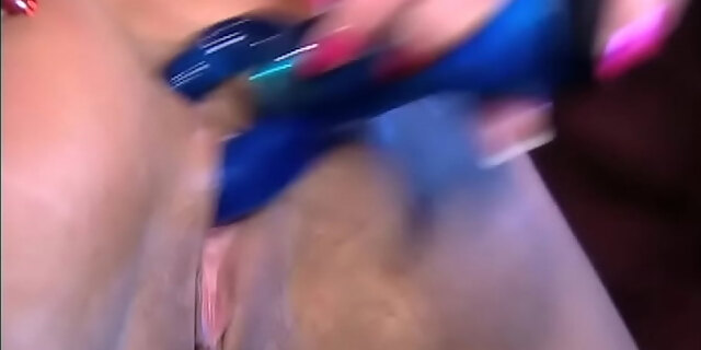 babes,beauty,blonde,british,high heels,lesbian,long hair,pretty,sex,solo