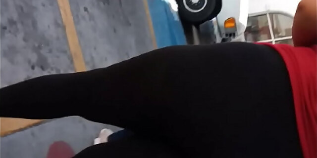 amateur,ass,big ass,black,leggings,milf