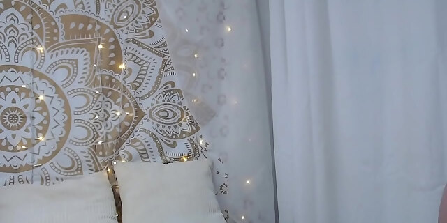 boobs,chubby,chubby teen,massage,oil massage,slut,twerk,webcam