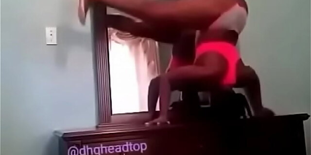 ass,big ass,jeans,shorts,twerk