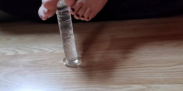 amateur,bra,dildo,masturbation