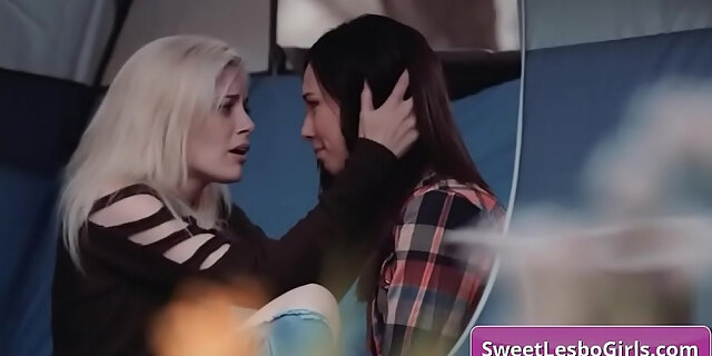 lesbian,molten,oral,outdoor,pornstar,teen